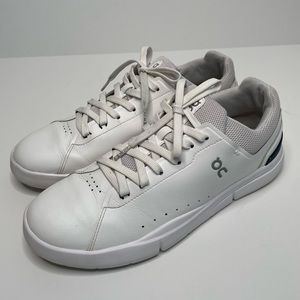 On Running the Roger advantage on cloud everyday tennis shoe